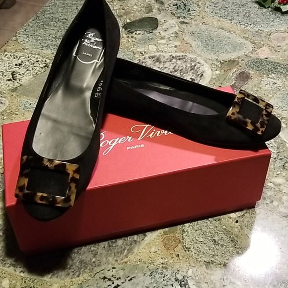 Roger Vivier Gommette Turtle Buckle Flats - Picture 3 of 16